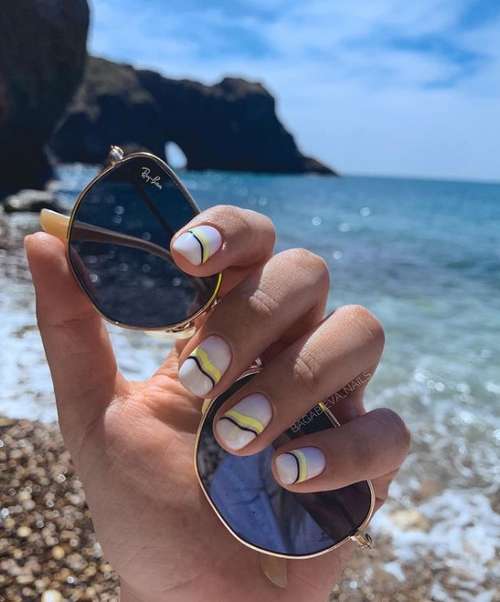 Manucure marine 2021: nouveaux designs d'ongles en mer, photos