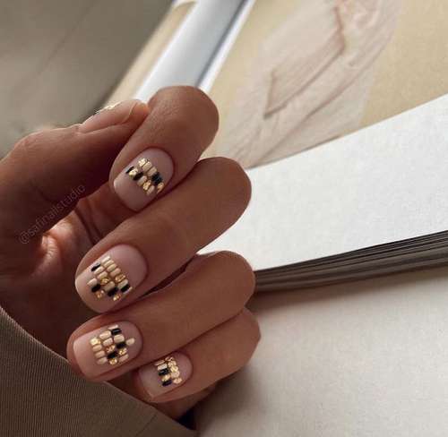 Marine manicure 2021: new nail designs at sea, photos