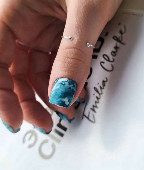 Marine manicure 2021: new nail designs at sea, photos