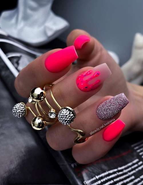 Matte red nails