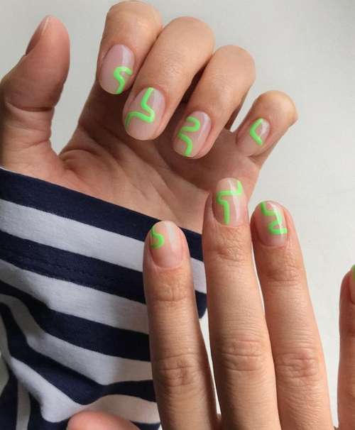 Bright nail design 2021: trendy new manicure