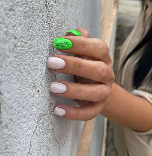 Bright nail design 2021: trendy new manicure