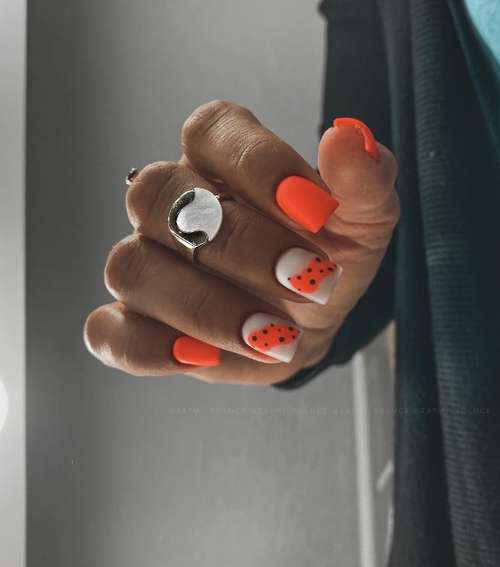 Quail manicure orange