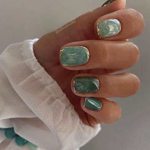 Bright nail design 2021: trendy new manicure