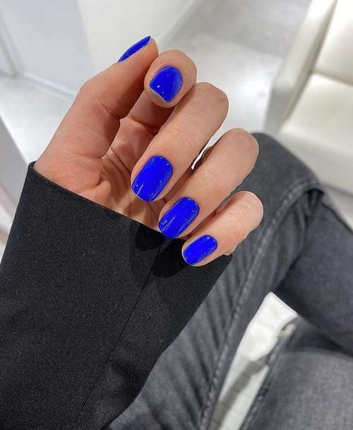 Bright nail design 2021: trendy new manicure