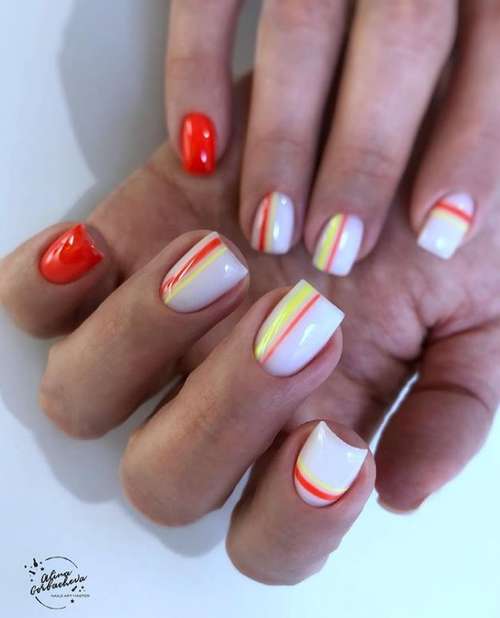 Bright nail design 2021: trendy new manicure