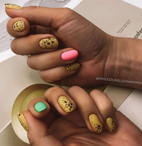 Bright nail design 2021: trendy new manicure