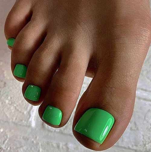 Plain green pedicure