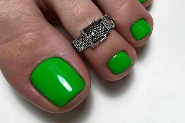 green pedicure