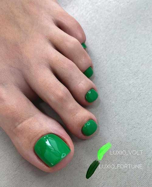 Green pedicure