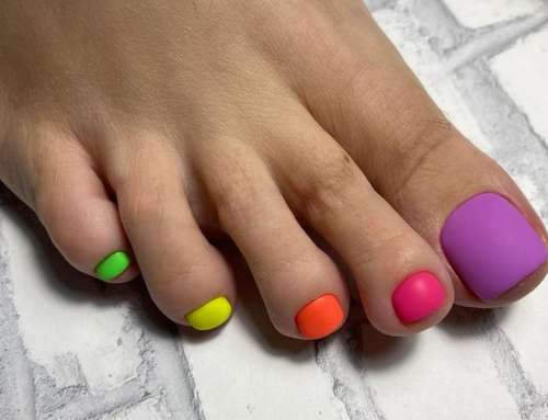 Green pedicure 2021-2022: photo, trendy design