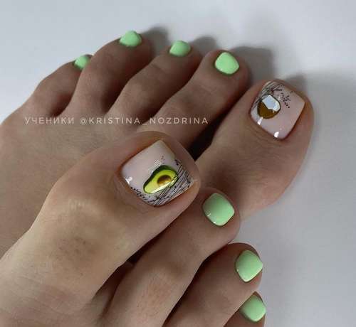 Green pedicure 2021-2022: photo, trendy design