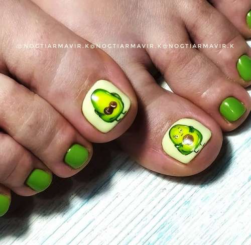 Green avacado pedicure