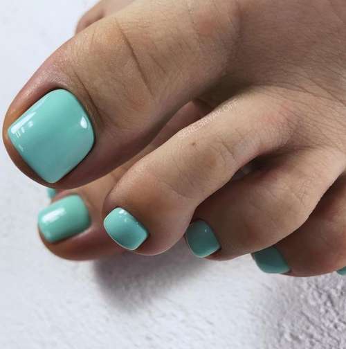 Green pedicure 2021-2022: photo, trendy design