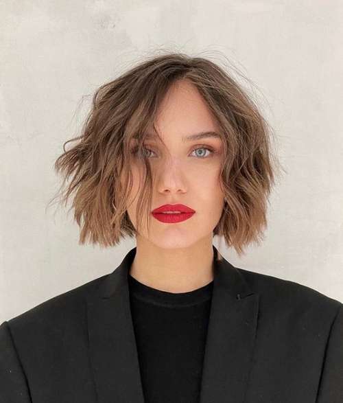 Coupes de cheveux courtes tendance 2021-2022 : photos, tendances