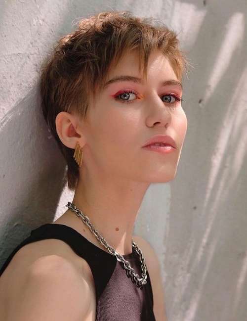 Trendy short haircuts 2021-2022: photos, trends