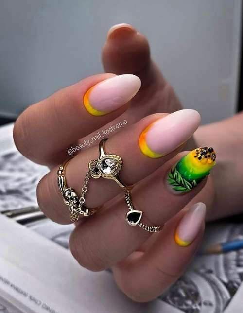 Ongles lunaires de style arc-en-ciel