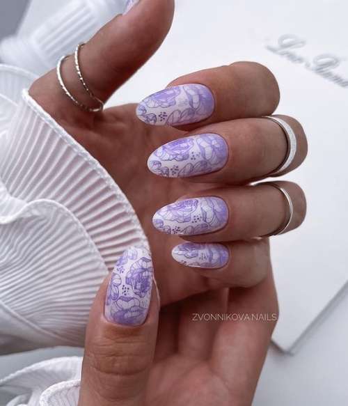 Manicure with leaves: design 2021-2022, new items in the photo