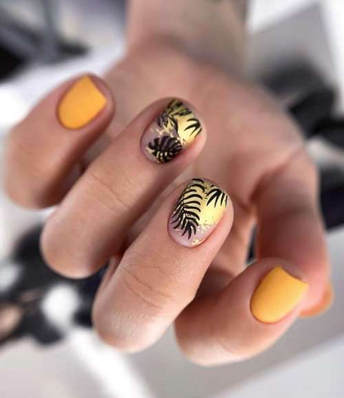 Black leaves on the nails