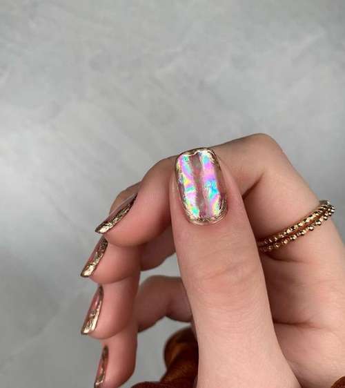 Manicure with gold 2021-2022: trendy design novelties