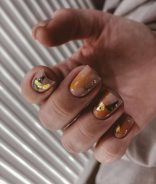 Manicure with gold 2021-2022: trendy design novelties