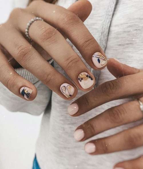 Manicure with gold 2021-2022: trendy design novelties