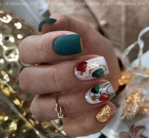 Manicure with gold 2021-2022: trendy design novelties