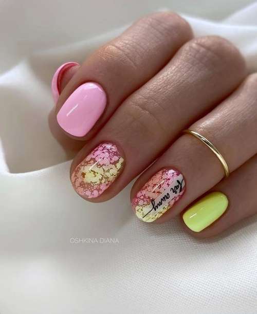 Manicure with gold 2021-2022: trendy design novelties