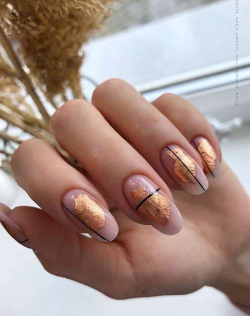 Manicure with gold 2021-2022: trendy design novelties