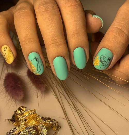 Manicure with gold 2021-2022: trendy design novelties