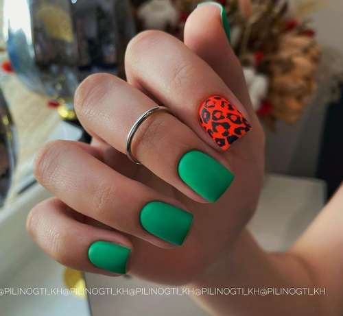 Dark green manicure 2021-2022: ideas, design, photos