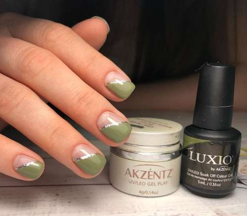 Dark green manicure 2021-2022: ideas, design, photos