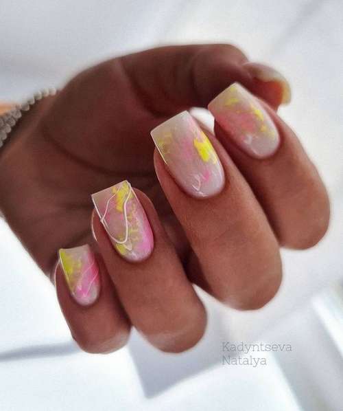 Manicure trends fall-winter 2021-2022: trends in the photo