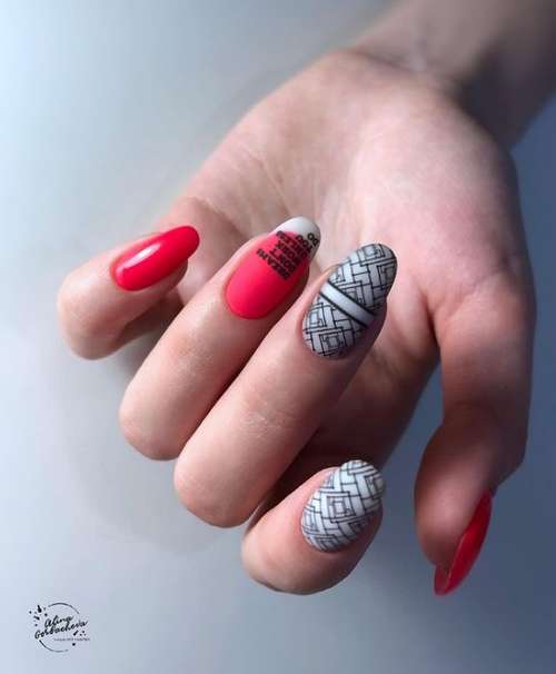 Manicure trends fall-winter 2021-2022: trends in the photo