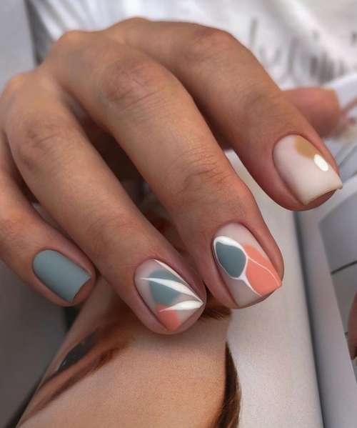 Manicure trends fall-winter 2021-2022: trends in the photo