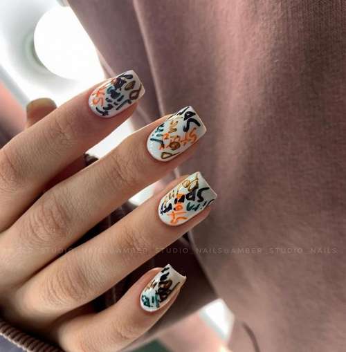 Manicure trends fall-winter 2021-2022: trends in the photo