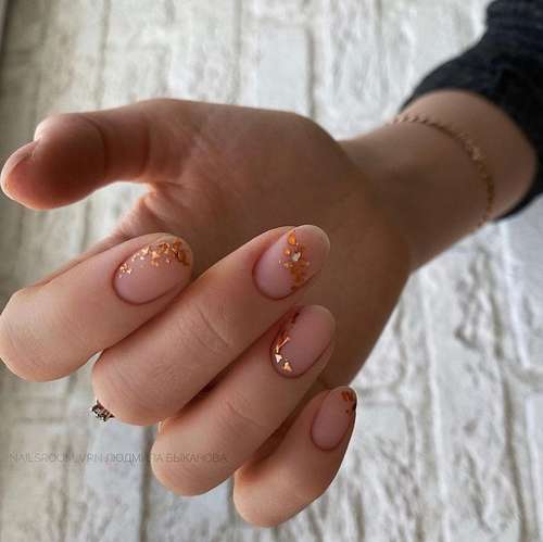 Manicure trends fall-winter 2021-2022: trends in the photo