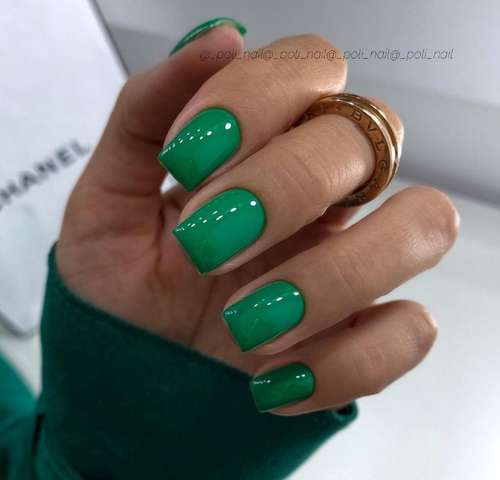 Green manicure