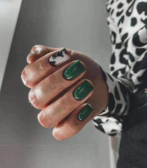 Dark green manicure trend fall-winter