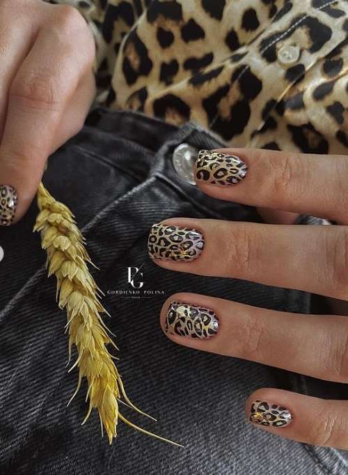 Black and gold manicure 2021-2022: new design photos