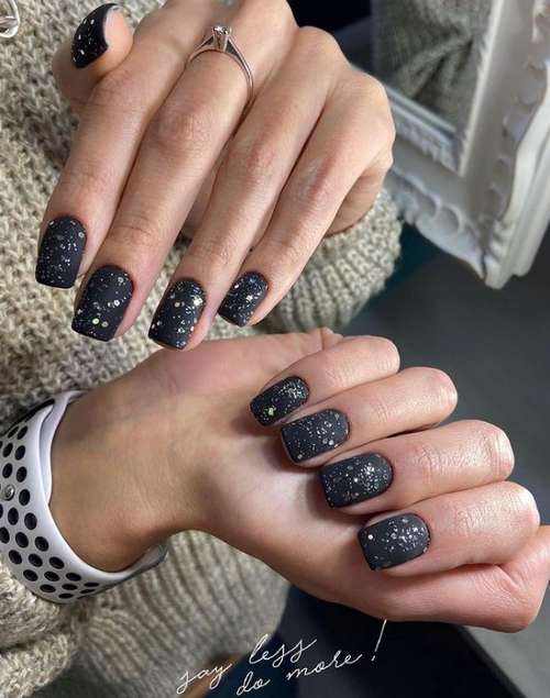 Black and gold manicure 2021-2022: new design photos