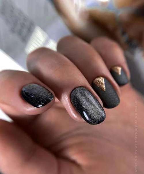 Black and gold manicure 2021-2022: new design photos