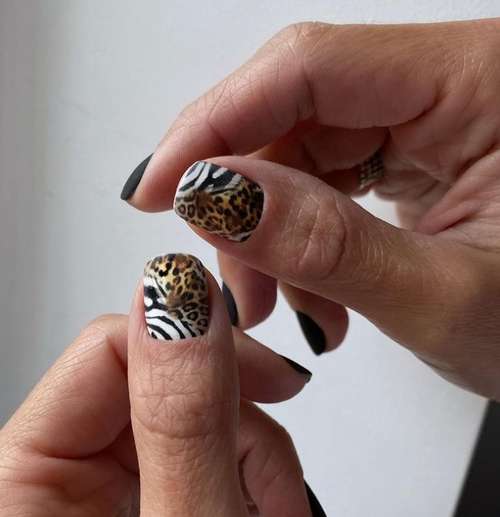 Black and gold manicure 2021-2022: new design photos