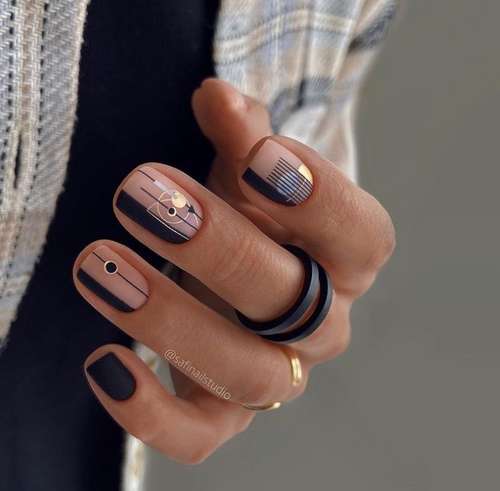 Black and gold manicure 2021-2022: new design photos