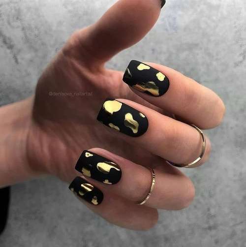 Black and gold manicure 2021-2022: new design photos