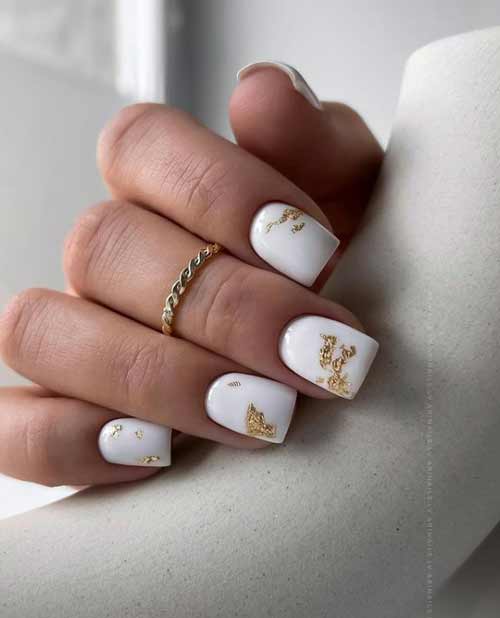 White nails square foil