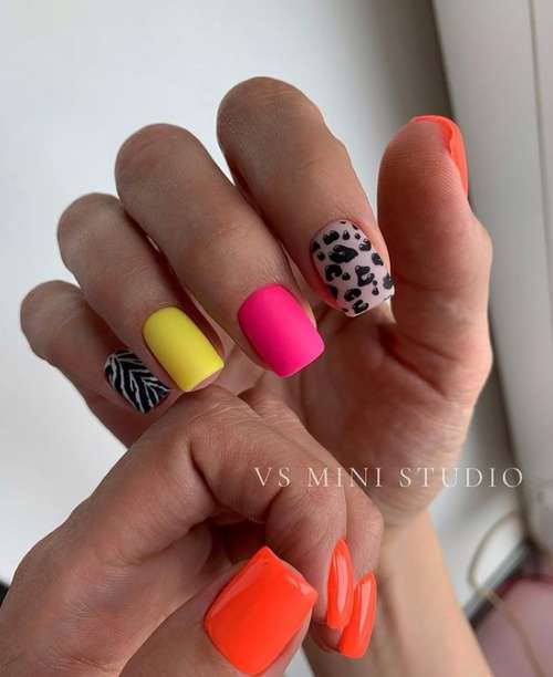 Manicure for short square nails: fashion news 2021-2022