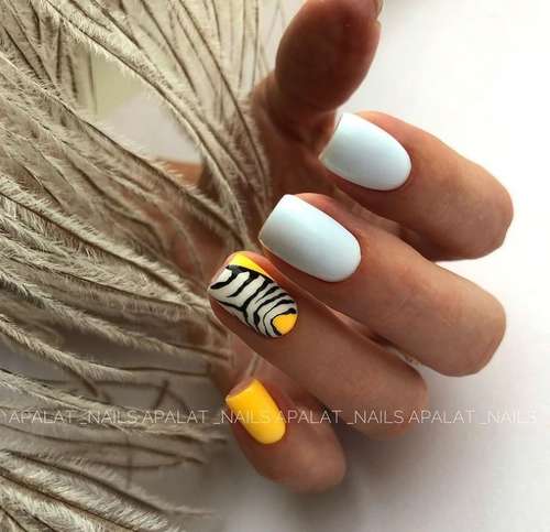 Manicure for short square nails: fashion news 2021-2022