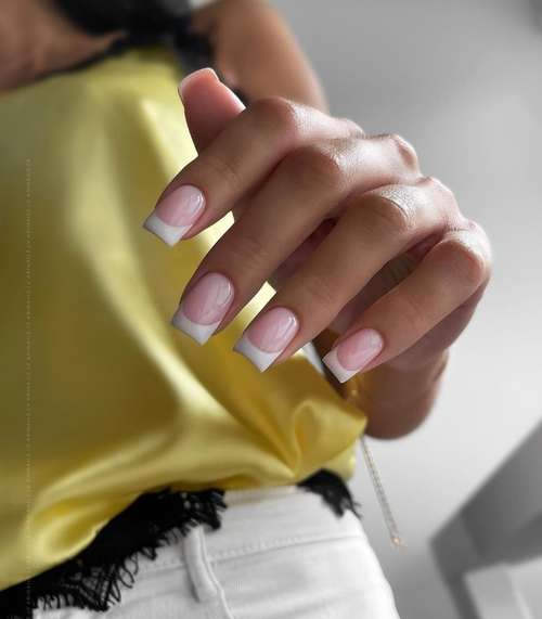 Manicure for short square nails: fashion news 2021-2022