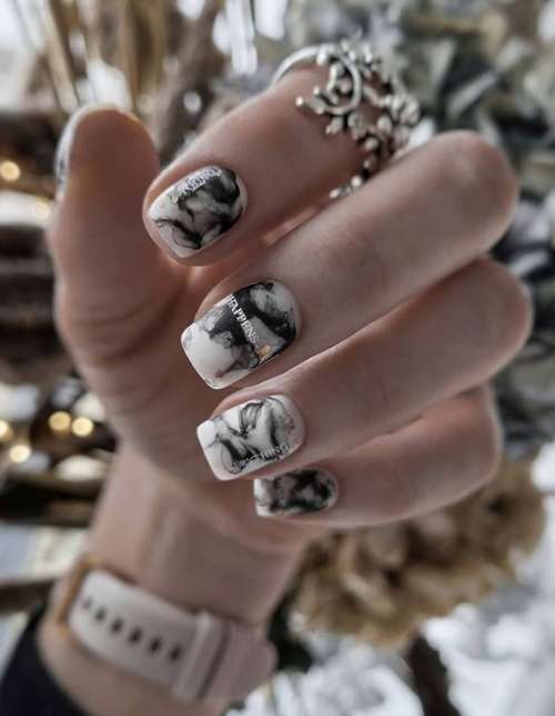 Manicure for short square nails: fashion news 2021-2022